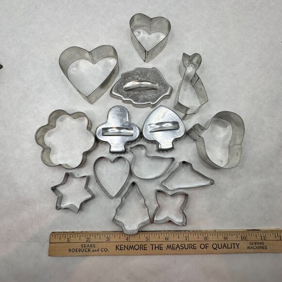 Vintage Aluminum Cookie Cutters Set Of 14 With Handles Hearts Flower Duck Tree‎ - Picture 2 of 7